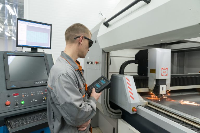 CNC stroje