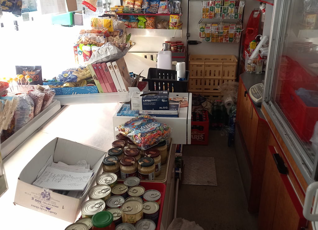 interiér pojazdnej predajne