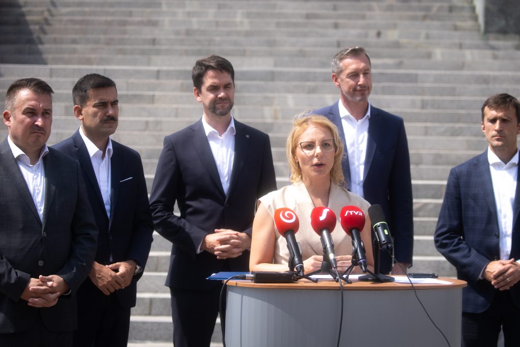 organizátori tlačovej besedy