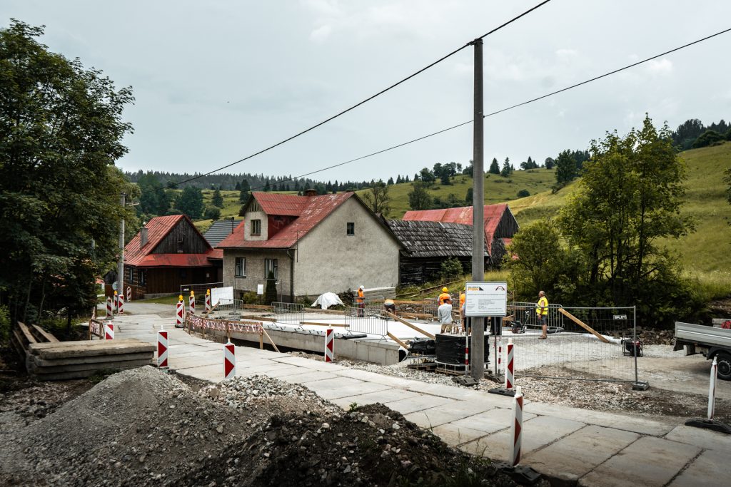 most v Osturni počas rekonštrukcie