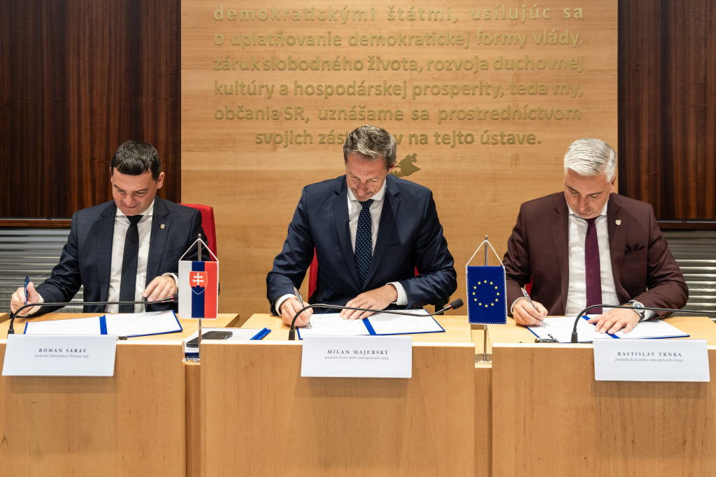 podpis zakladateľských listín