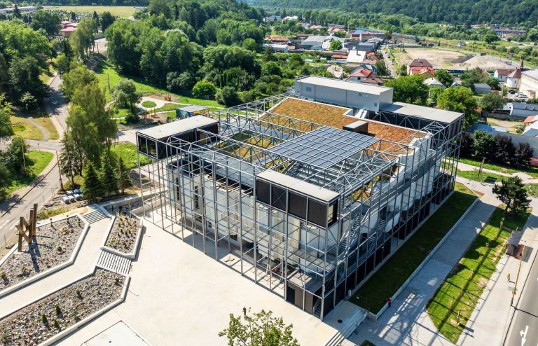 letecký záber na múzeum