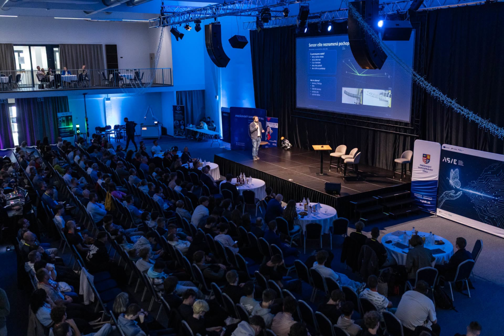 konferencia